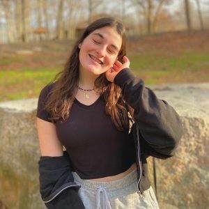 Meet your Posher, Ava